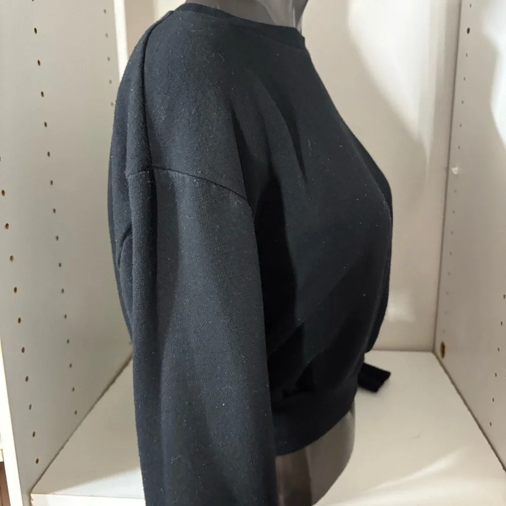 Woman’s wild fable crop top pull over sweatshirt, size medium - Picture 9 of 15